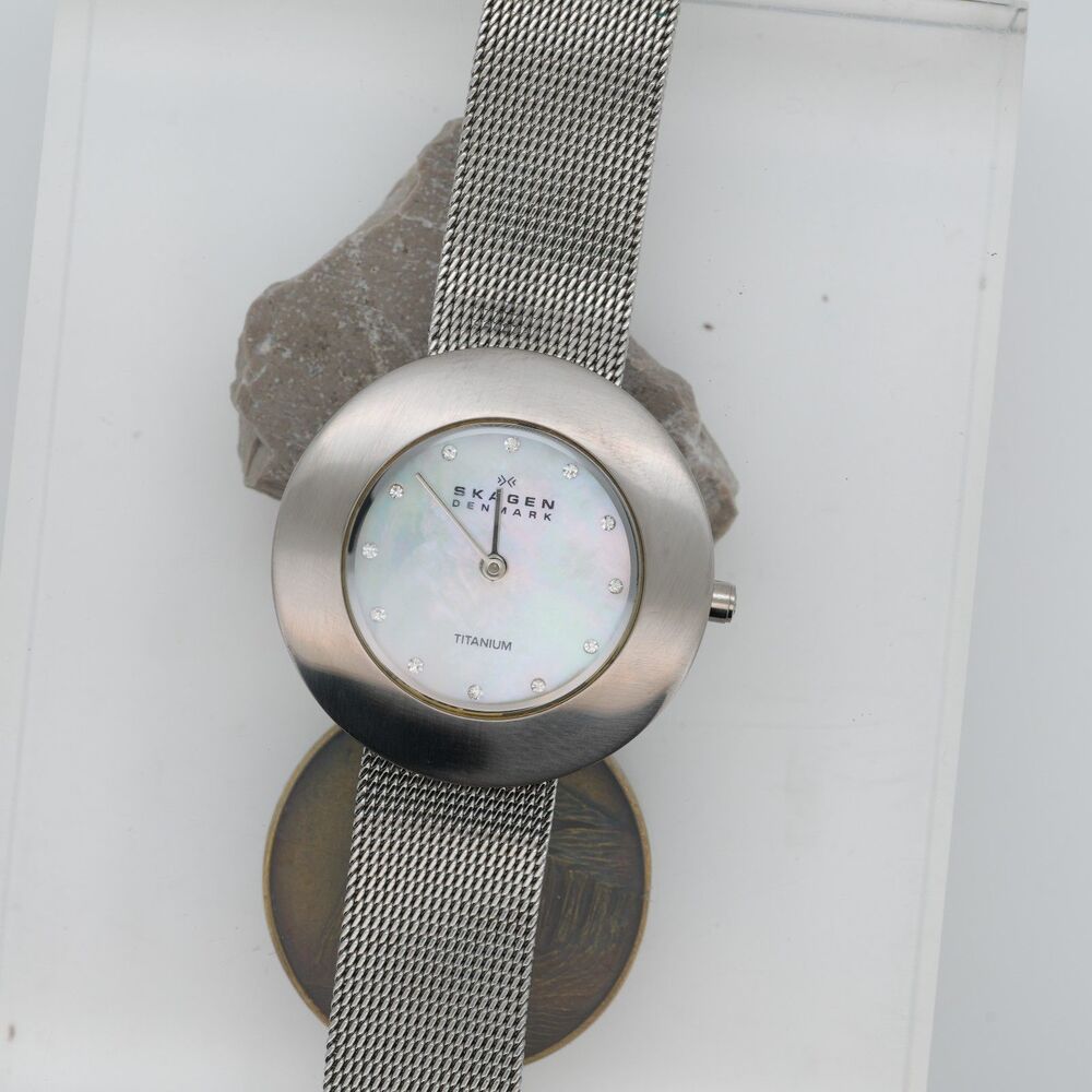 Skagen Denmark 569STT Titanium Watch Mother of Pearl Dial Crystal Markers - Picture 2 of 4